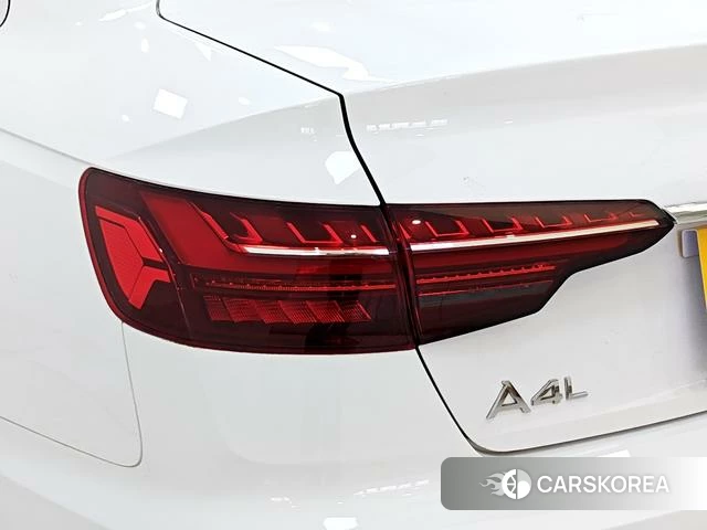 Audi A4L id 4299864 из Китая 7