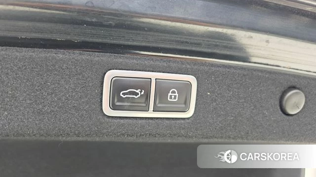 Hyundai Grandeur Hybrid (GN7) id 4928952 из Кореи 7