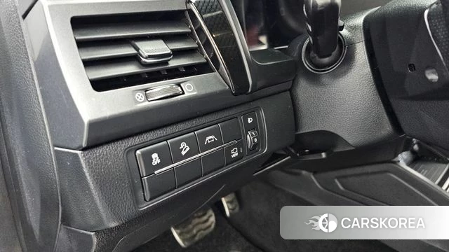 Ssangyong The New Rexton Sports Cannes id 4444840 из Кореи 7
