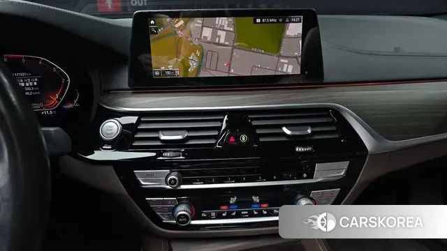 BMW 5 Series (G30) id 3788814 из Кореи 7