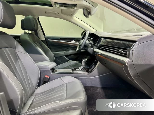 Volkswagen Passat id 3837399 из Китая 7