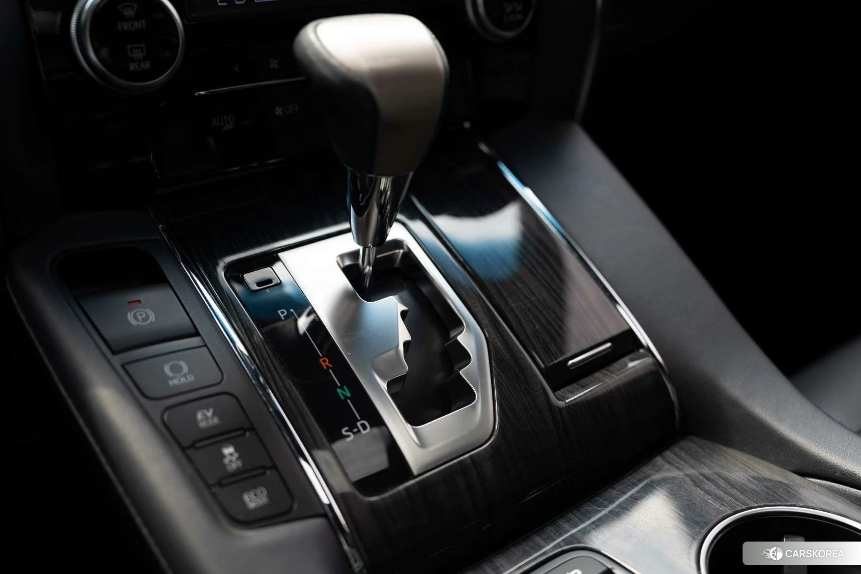 Lexus LM id 4452434 из Китая 7