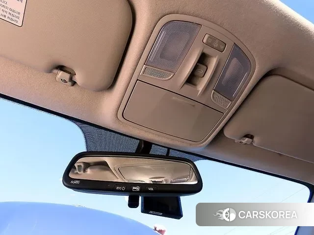 Kia Stonic id 3339415 из Кореи 7