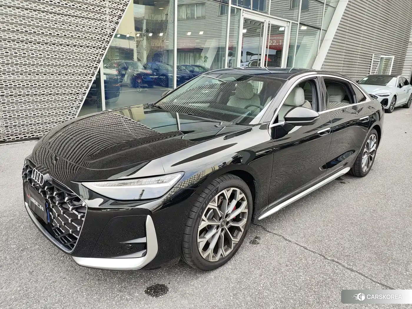 Audi A6L id 4578203 из Китая 7