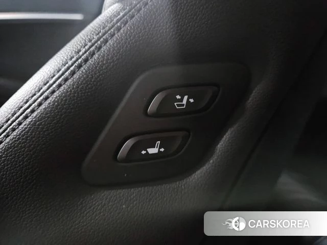 Genesis The New G70 id 3859027 из Кореи 7