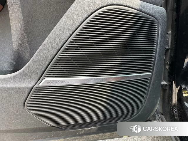 Audi Q7 id 4329184 из Китая 7