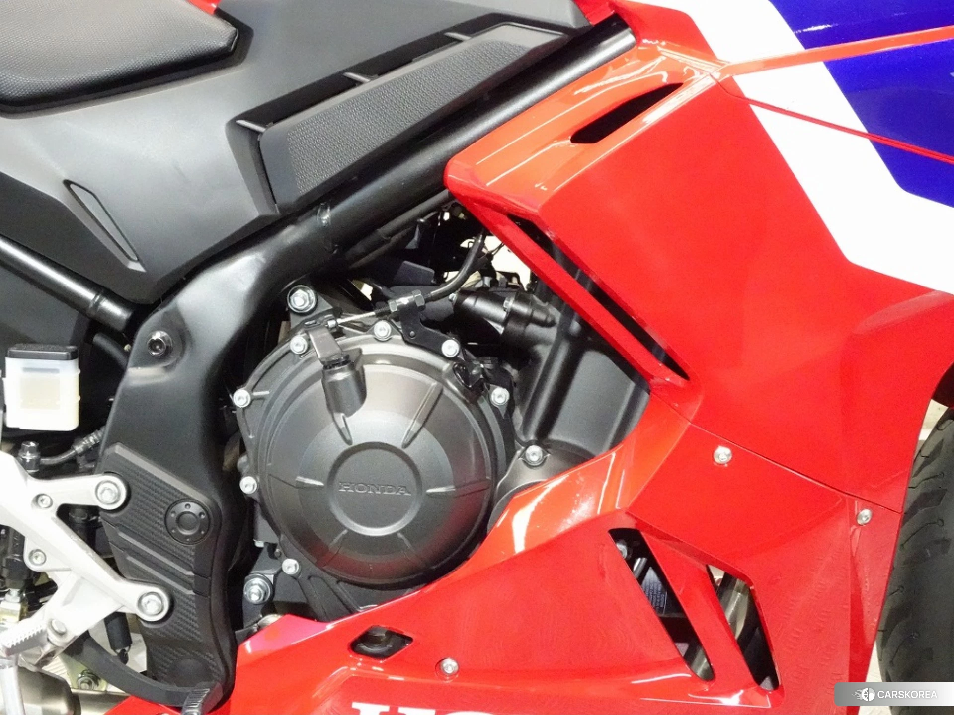 Проданный Honda CBR400R id 4184856 из Японии, фото 7