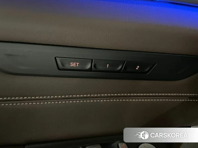 BMW 5 Series (G30) id 3878847 из Кореи 7