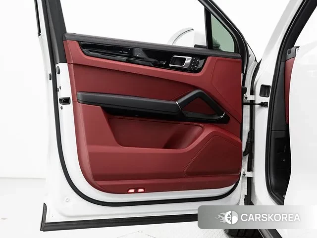 Porsche Cayenne (PO536) id 3701379 из Кореи 7