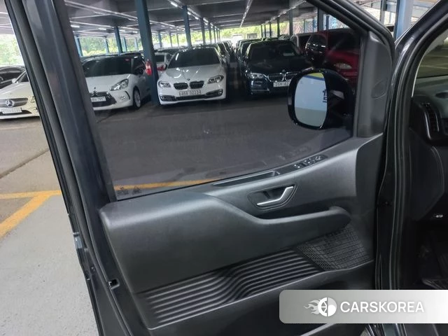 Hyundai Staria id 4617688 из Кореи 7