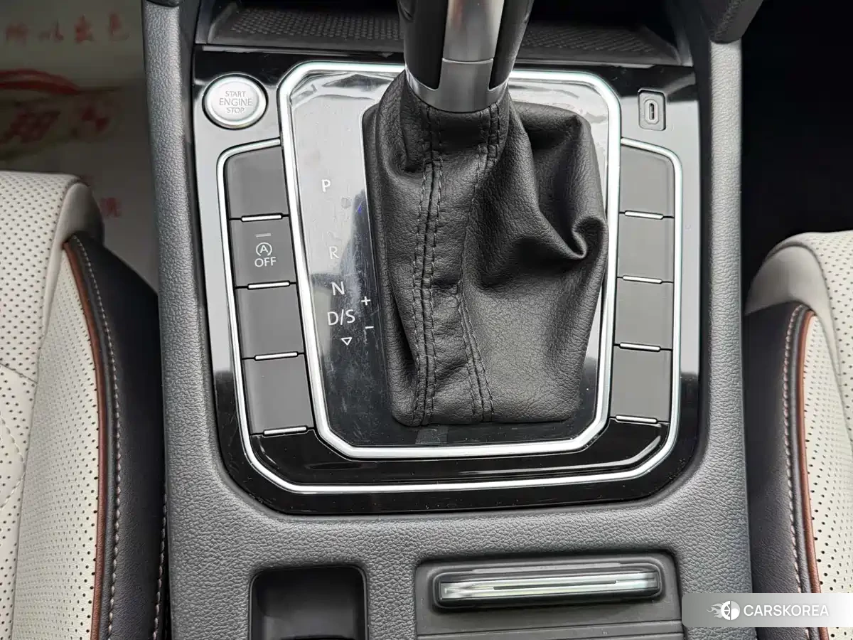 Volkswagen Magotan id 4628002 из Китая 7