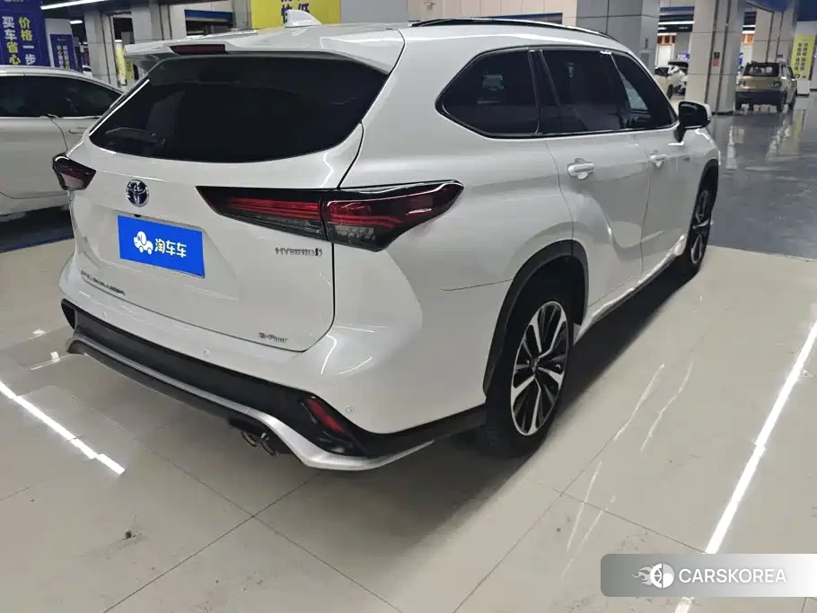 Toyota Crown id 4583798 из Китая 7