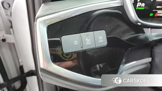 Audi Q3 (F3) id 3915131 из Кореи 7