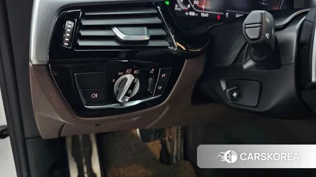 BMW 6 Series GT (G32) id 3139174 из Кореи 7