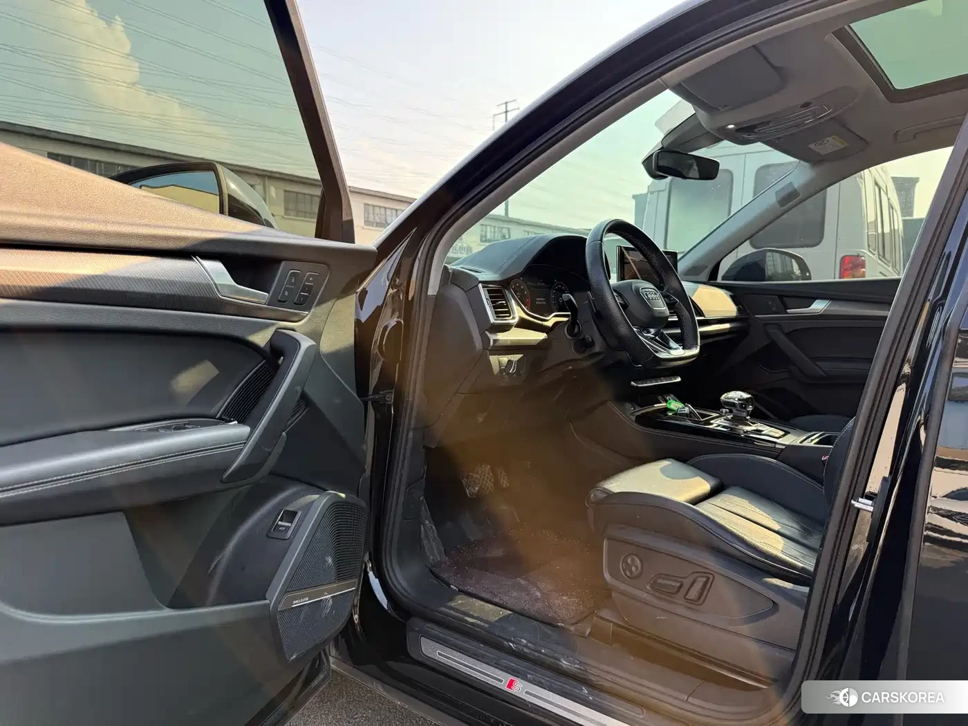 Audi Q5L id 4622778 из Китая 8
