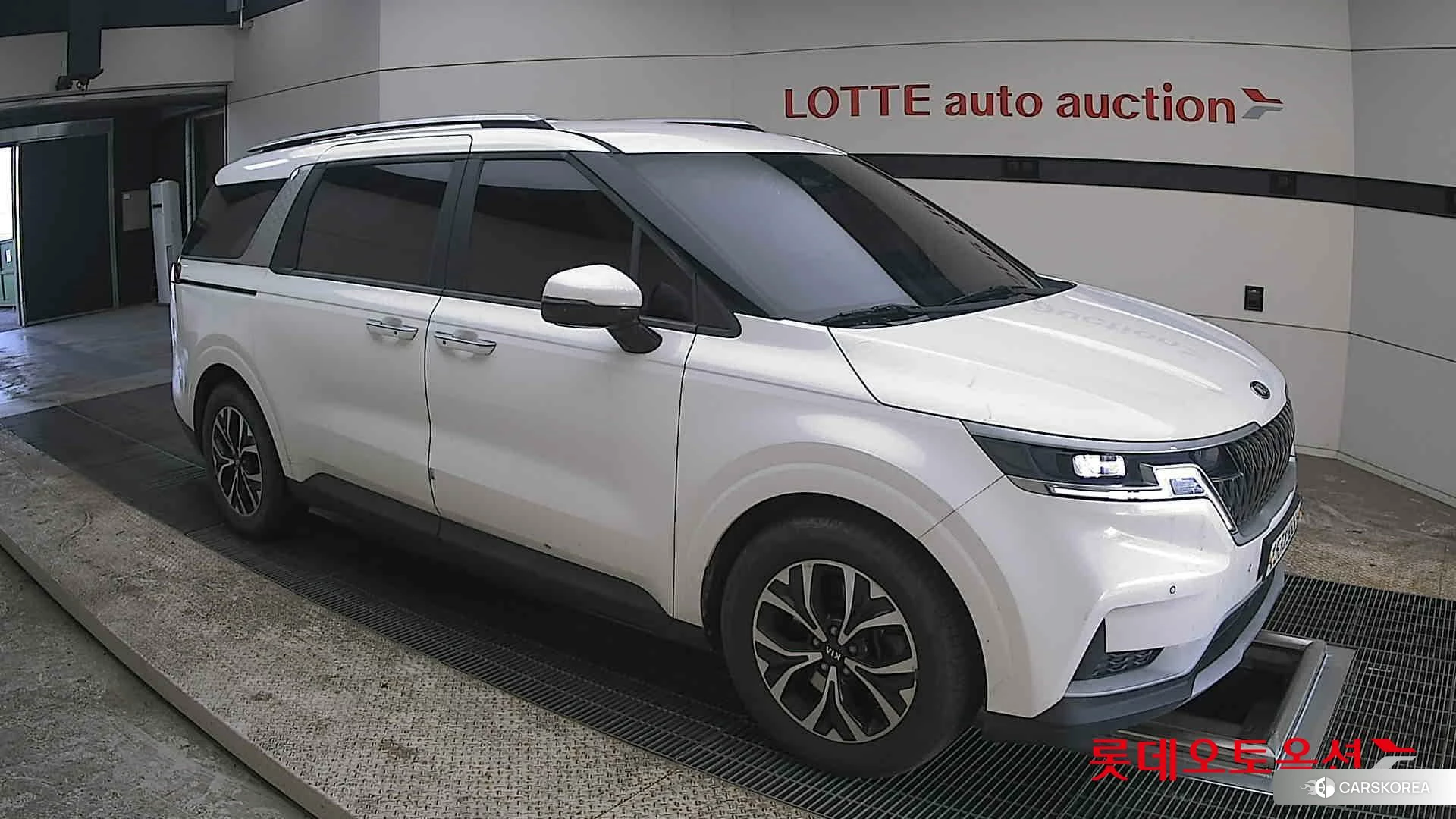 Kia Carnival id 3882158 из Кореи 7