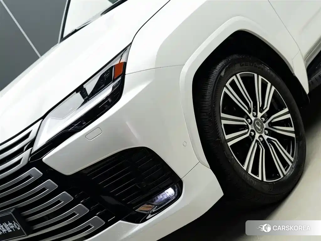 Lexus LX id 4547971 из Китая 8