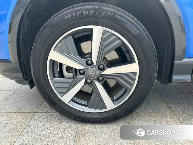 Audi Q2L e-tron id 4307125 из Китая 7