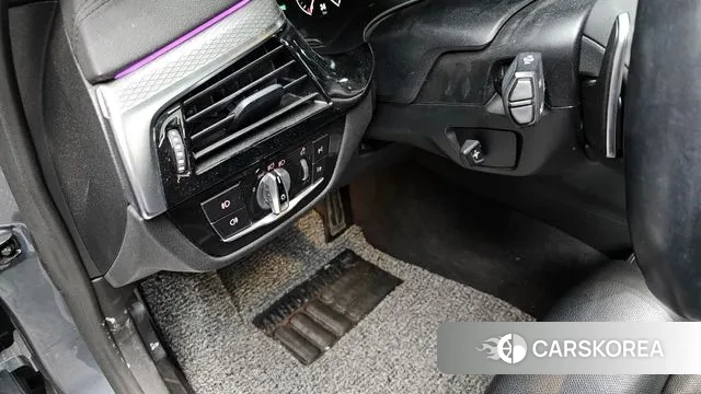 BMW 5 Series (G30) id 3464701 из Кореи 7