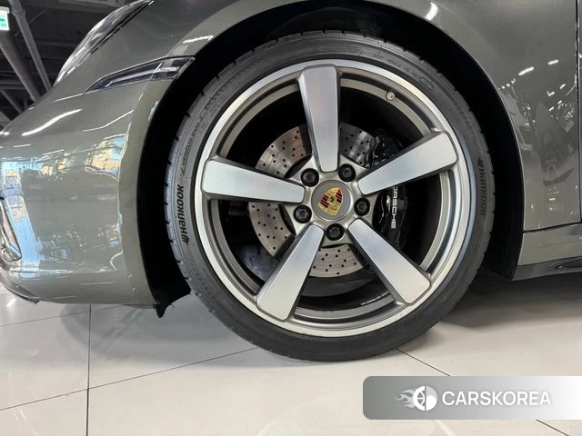 Porsche 911(992) id 4899772 из Кореи 7