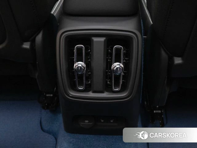 Volvo XC40 Richards id 3850368 из Кореи 7