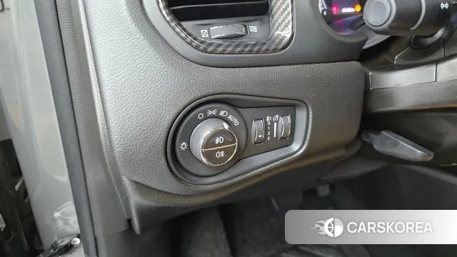 Jeep Renegade id 3095317 из Кореи 7