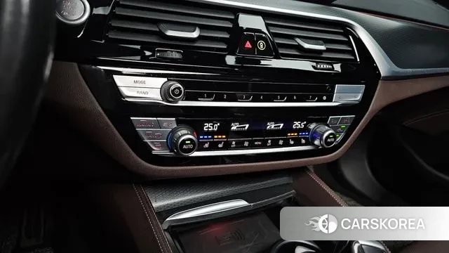 BMW 5 Series (G30) id 3685092 из Кореи 7