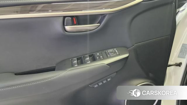 Lexus NX300h id 4641739 из Кореи 7