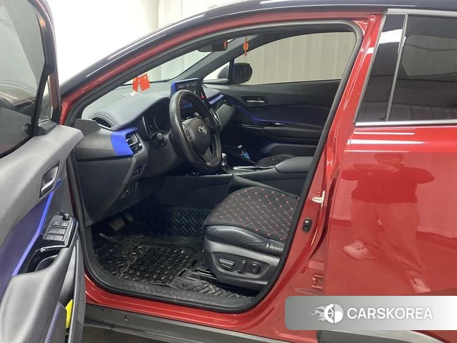 Toyota C-HR id 4253821 из Китая 7