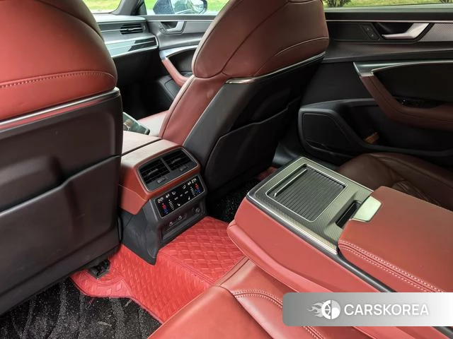 Audi A7L id 4313945 из Китая 7