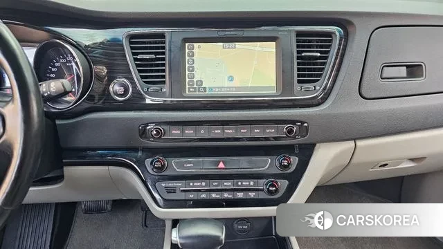 Kia The New Carnival id 3617120 из Кореи 7