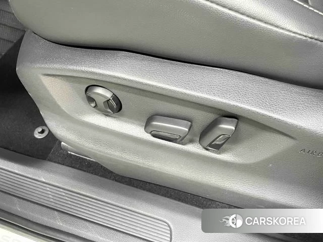 Volkswagen Touran L id 4207779 из Китая 7