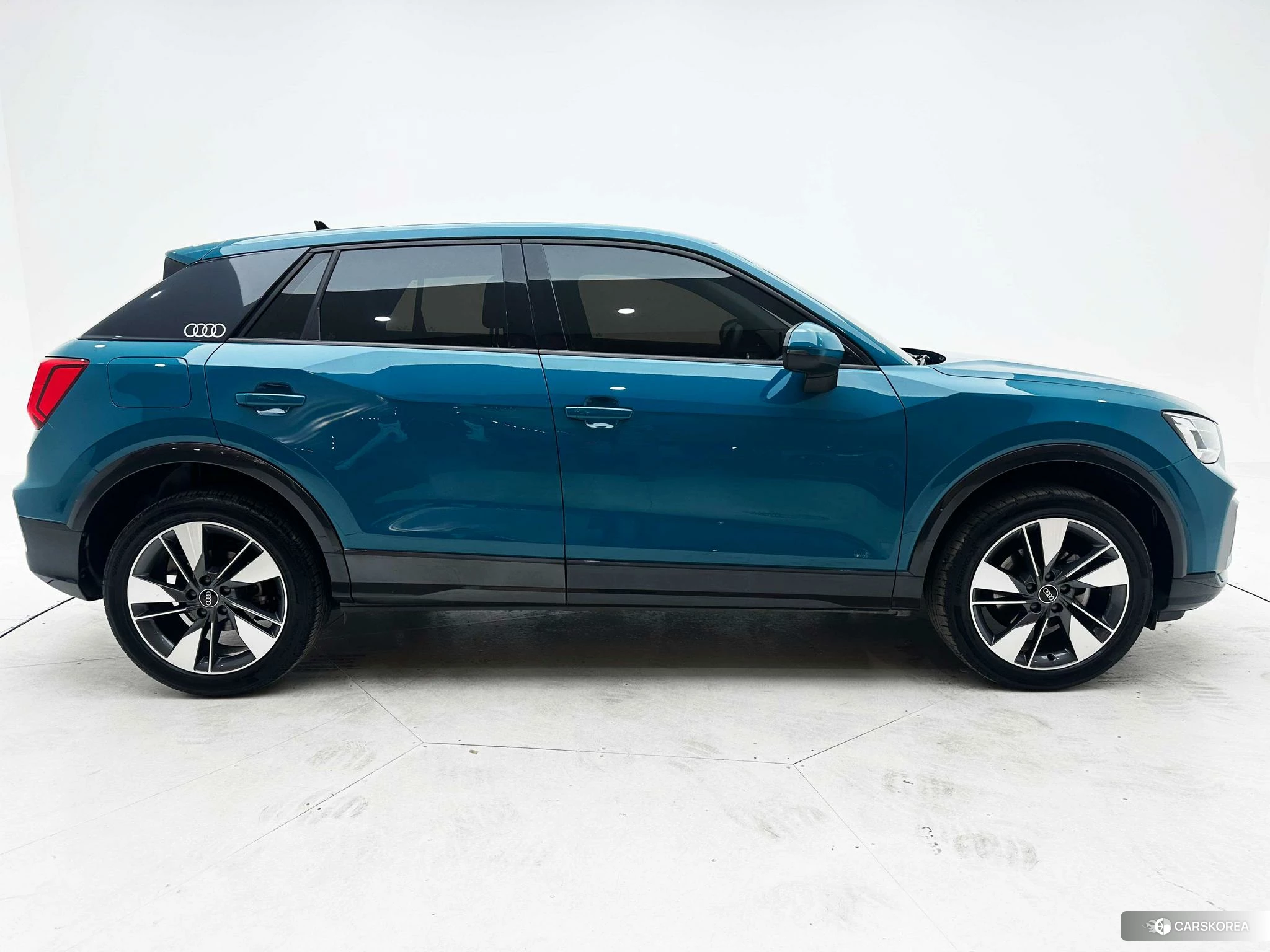 Audi Q2L id 4413275 из Китая 7