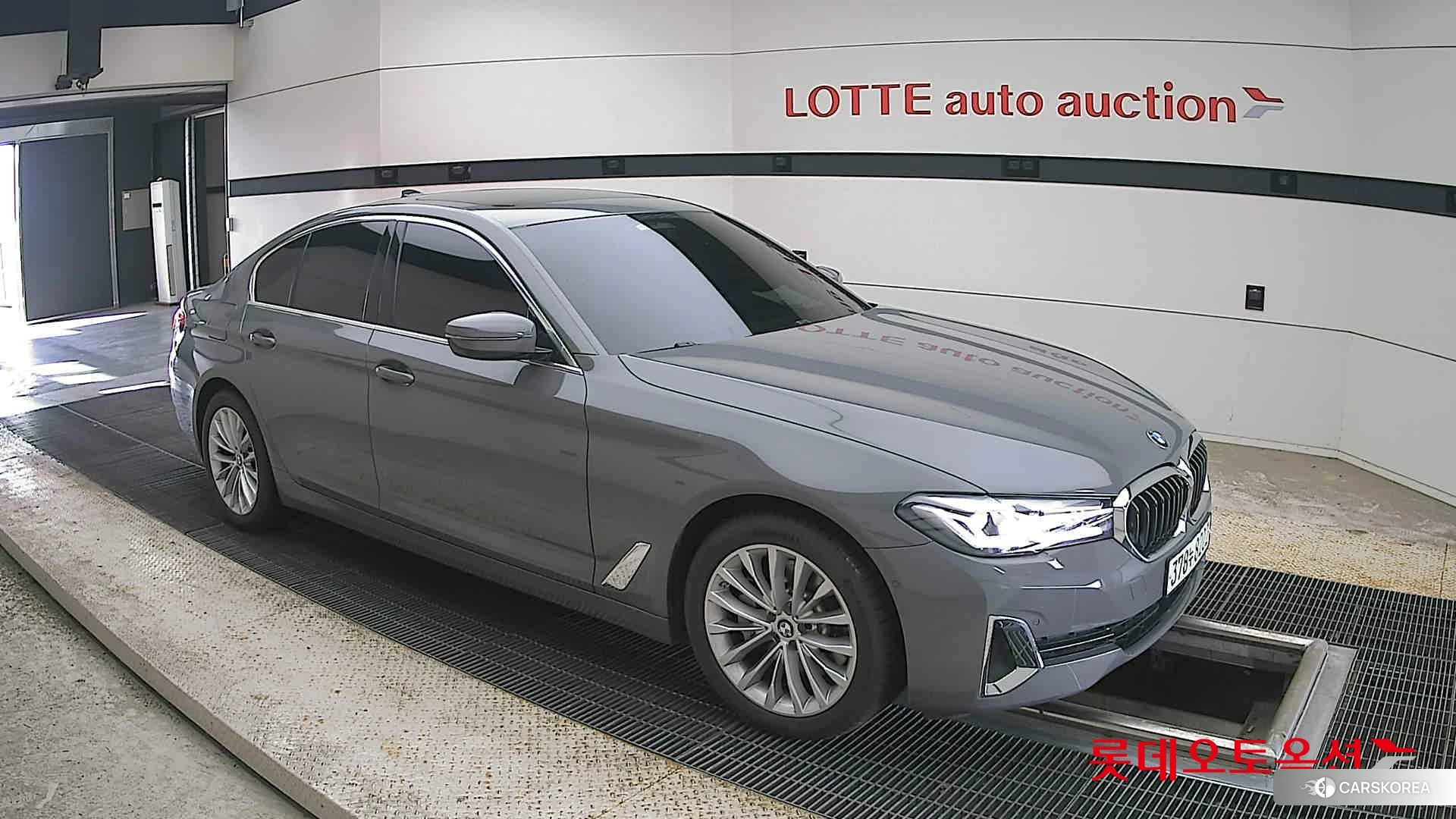 BMW  530i id 4504426 из Кореи 7