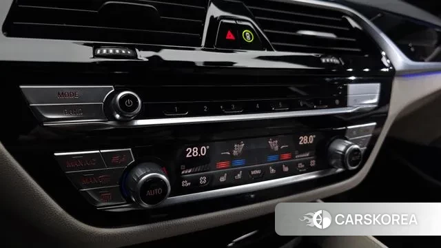 BMW 5 Series (G30) id 3452683 из Кореи 7