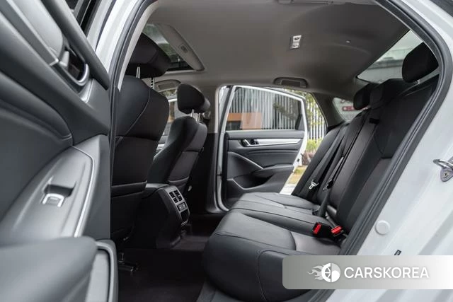 Honda Accord id 4264473 из Китая 7