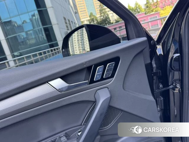 Audi Q5L id 4300305 из Китая 7