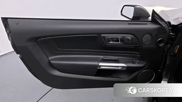 Ford Mustang id 3029417 из Кореи 7