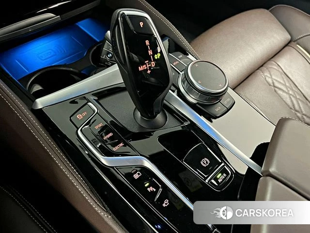 BMW 5 Series (G30) id 3892790 из Кореи 7