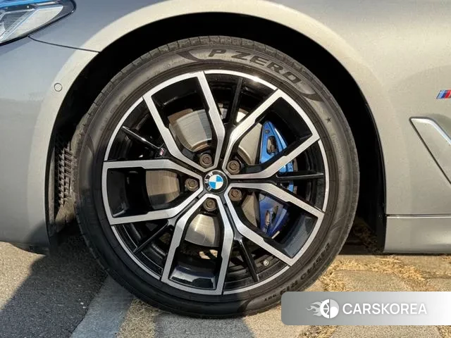 BMW 5 Series (G30) id 3746017 из Кореи 7