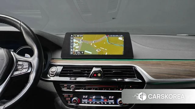 BMW 5 Series (G30) id 3845915 из Кореи 7