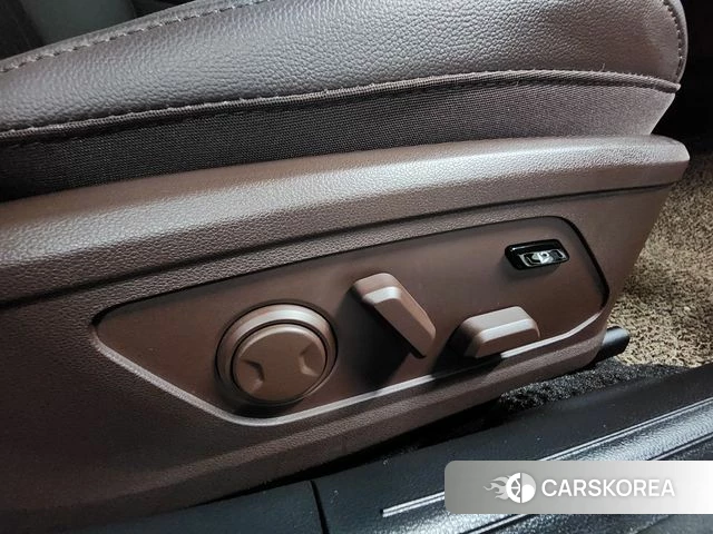 Hyundai Grandeur (GN7) id 3914871 из Кореи 7