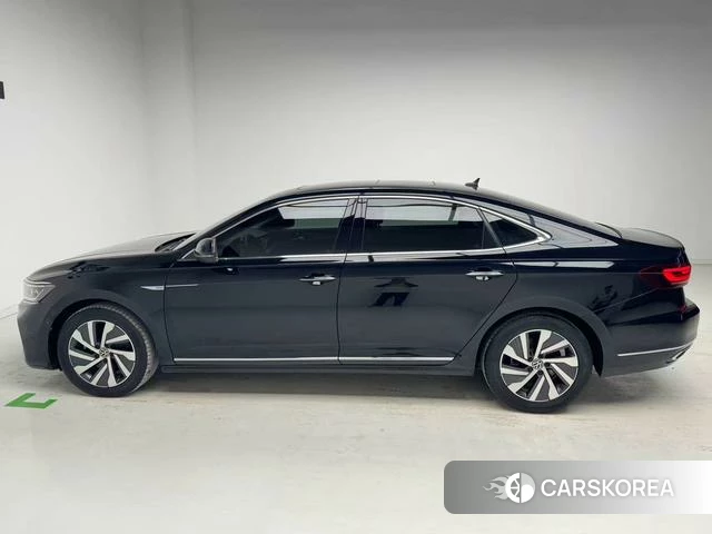 Volkswagen Passat PHEV id 4221849 из Китая 7