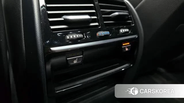 BMW 5 Series (G30) id 3789731 из Кореи 7