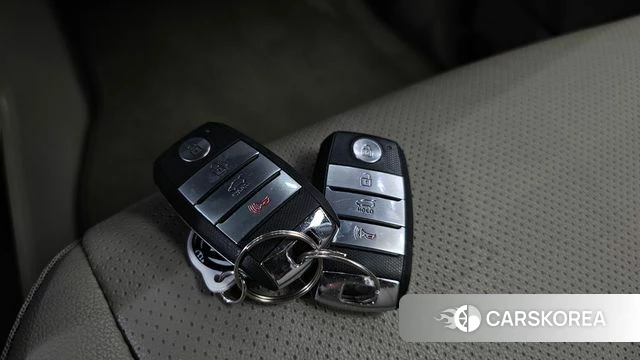 Kia The New Carnival id 4568036 из Кореи 7