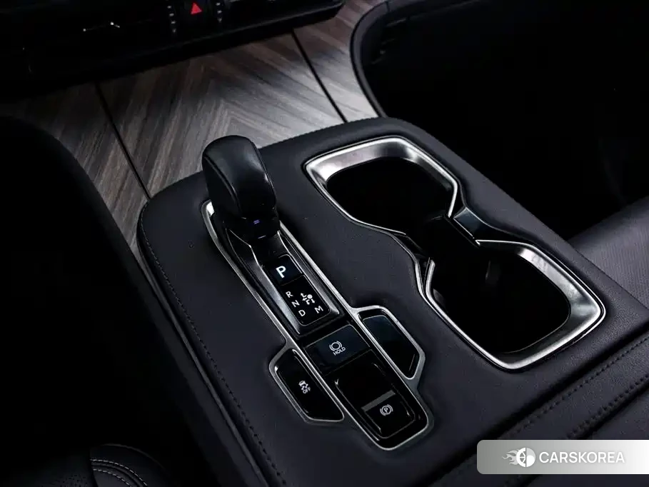Lexus LM id 4628316 из Китая 7