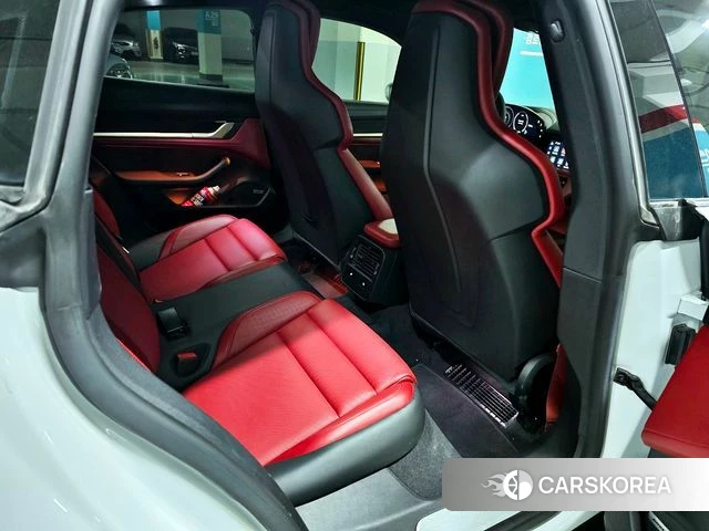 Porsche Taycan id 4304084 из Кореи 7