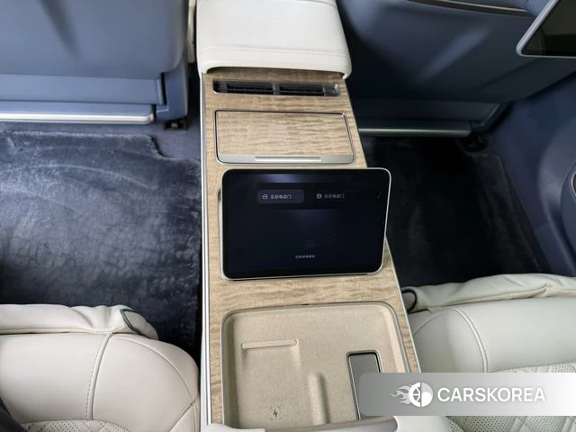 Weilai ET9 id 3908767 из Китая 7