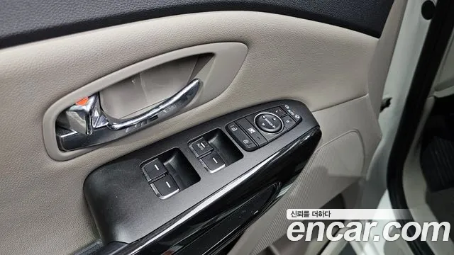 Kia The New Carnival id 2393746 из Кореи 7