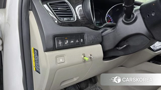 Kia The New Carnival id 4430512 из Кореи 7